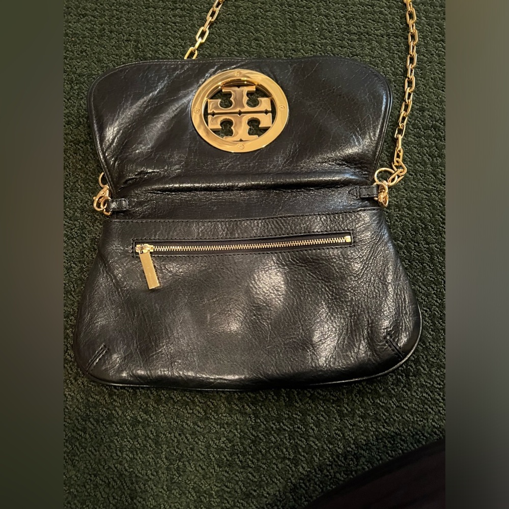 Tory Burch Reva Clutch medium size leather bag with removable adjustable strap - Picture 11 of 13